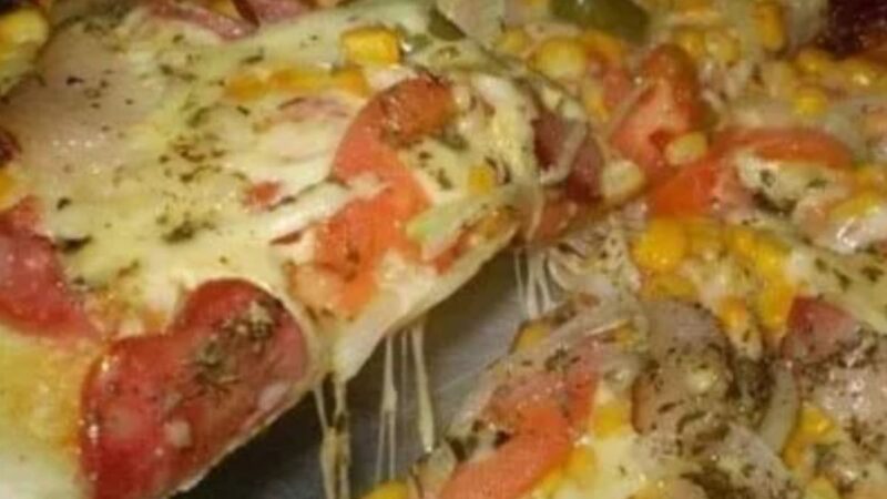 Pizza Caseira Fofinha: A Receita Perfeita com Ingredientes Básicos!