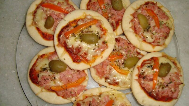 Mini Pizza: A Receita Deliciosa Que Você Vai Amar Fazer em Casa!