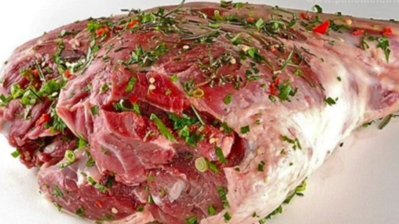 Tempero Perfeito para Pernil de Porco: Receita Completa para um Prato Suculento e Inesquecível