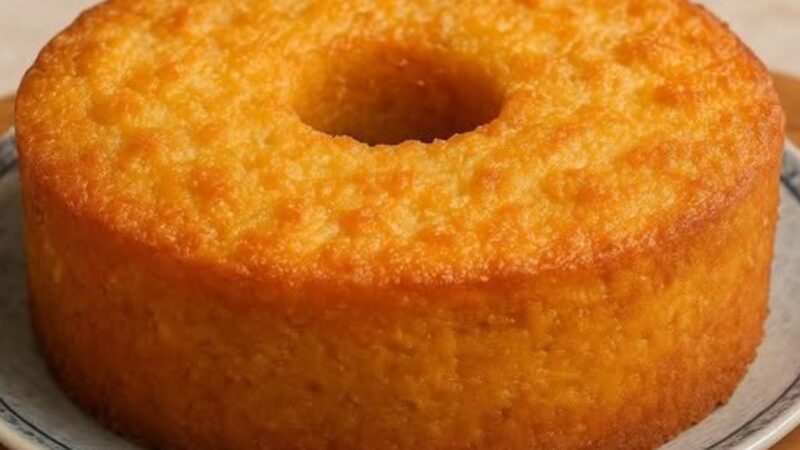 Bolo de Mandioca com Leite Condensado e Coco: Receita Fácil, Prática e Que Derrete na Boca!