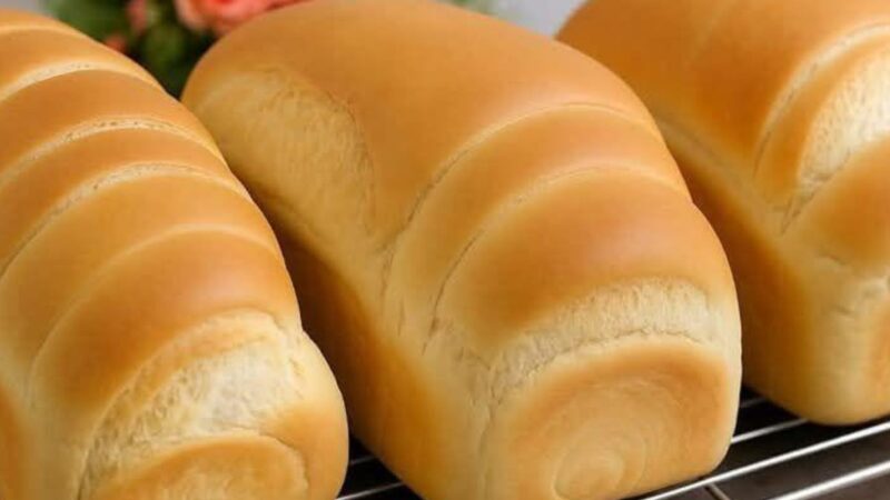 Pão Caseiro Sem Ovos Nem Leite: Delicioso, Fofinho e Cresce Muito!