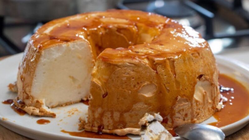 Pudim Molotof: A Sobremesa Leve e Irresistível que Derrete na Boca