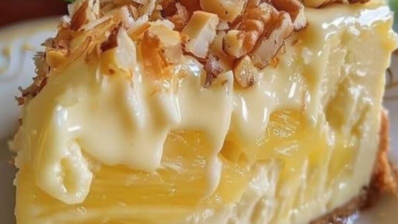 A Melhor Torta Cremosa de Abacaxi com Coco Tostado que Você Vai Provar na Vida!