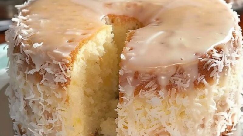 Bolo Gelado de Coco com Leite Condensado: A Receita que Derrete na Boca e Conquista Corações