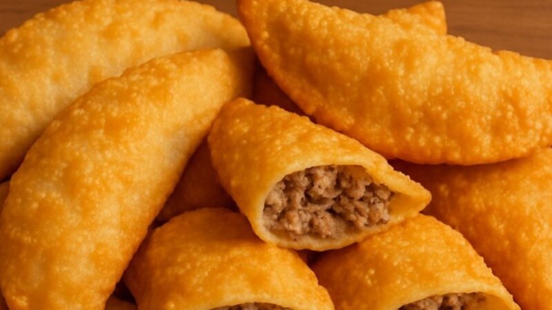 Pastel com 3 Ingredientes – O Mais Crocante e Saboroso que Você Vai Fazer em Casa